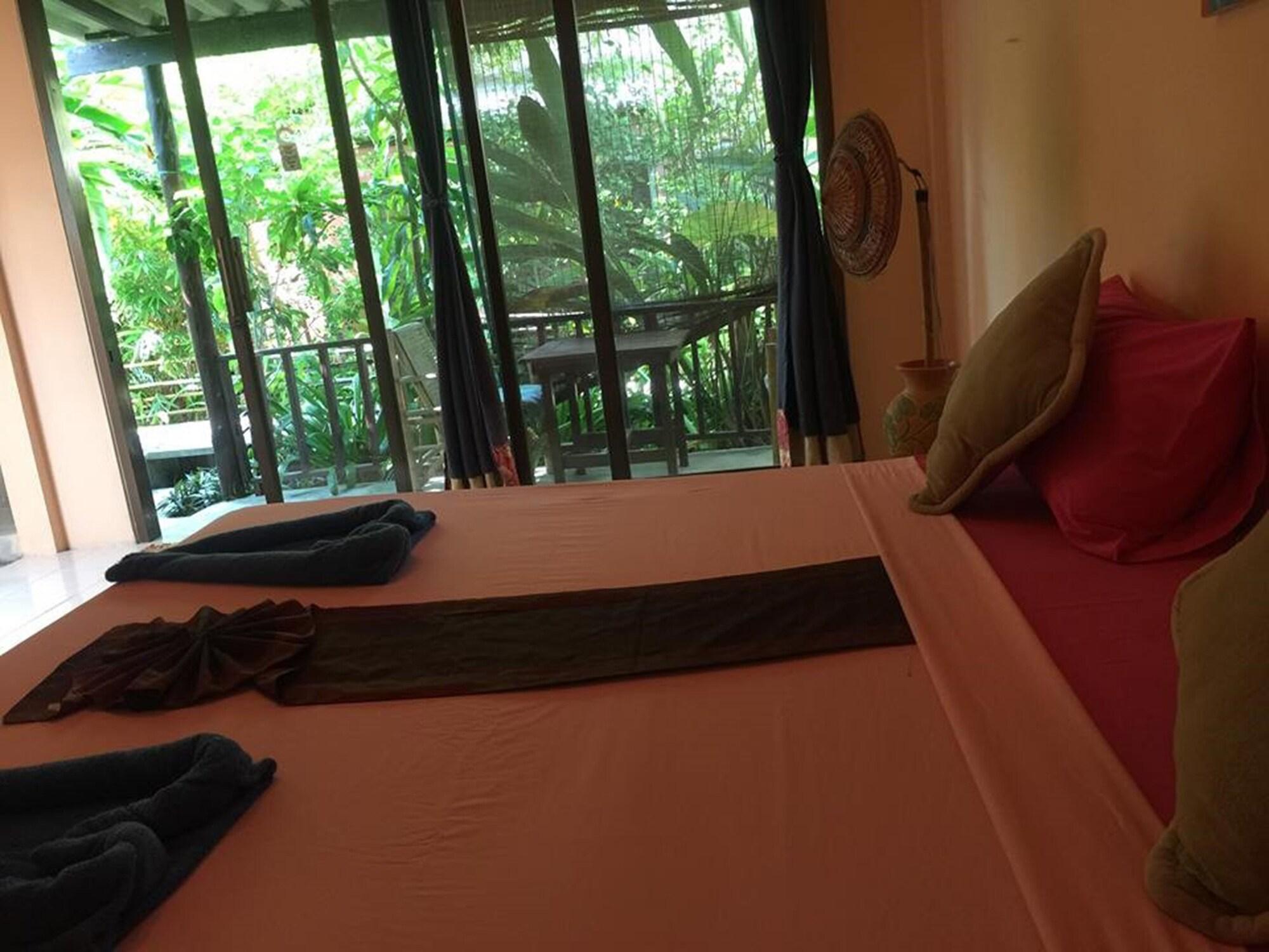 Cha-Ba Bungalow & Art Gallery Koh Lanta Ngoại thất bức ảnh